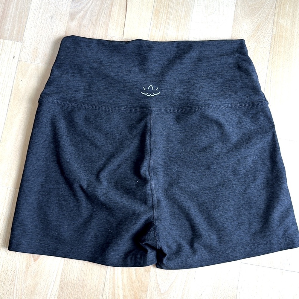 Beyond Yoga Heathered Black Spacedye Short